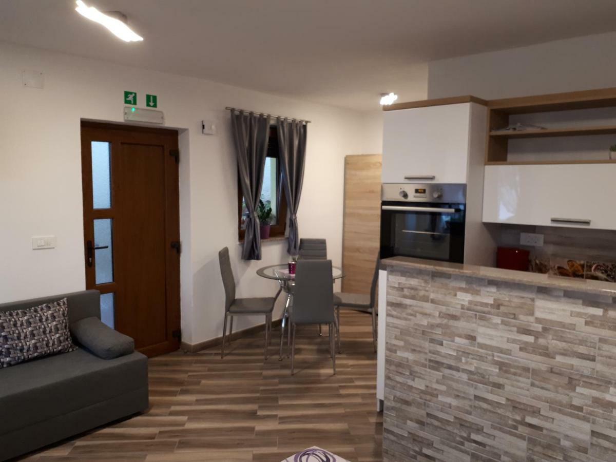 Apartment Dujica Сен Екстериор снимка