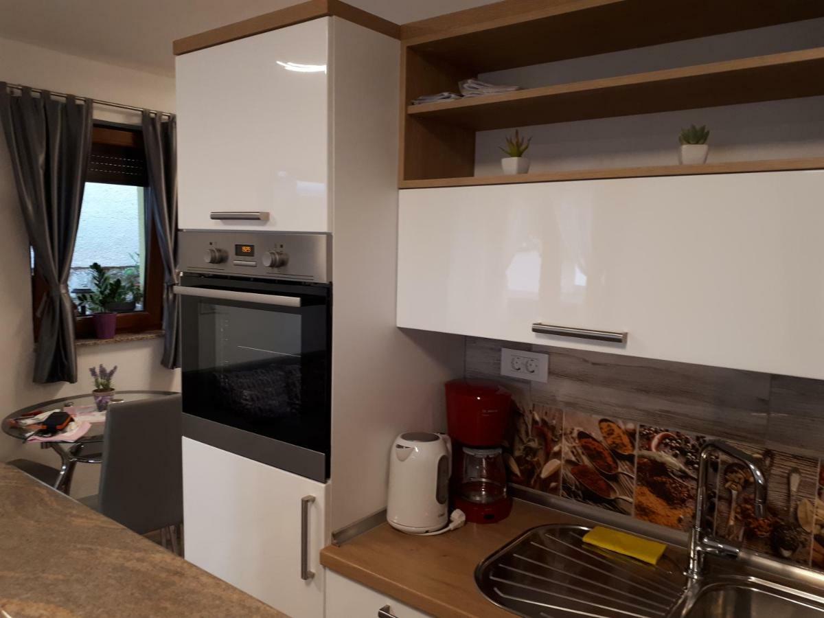 Apartment Dujica Сен Екстериор снимка