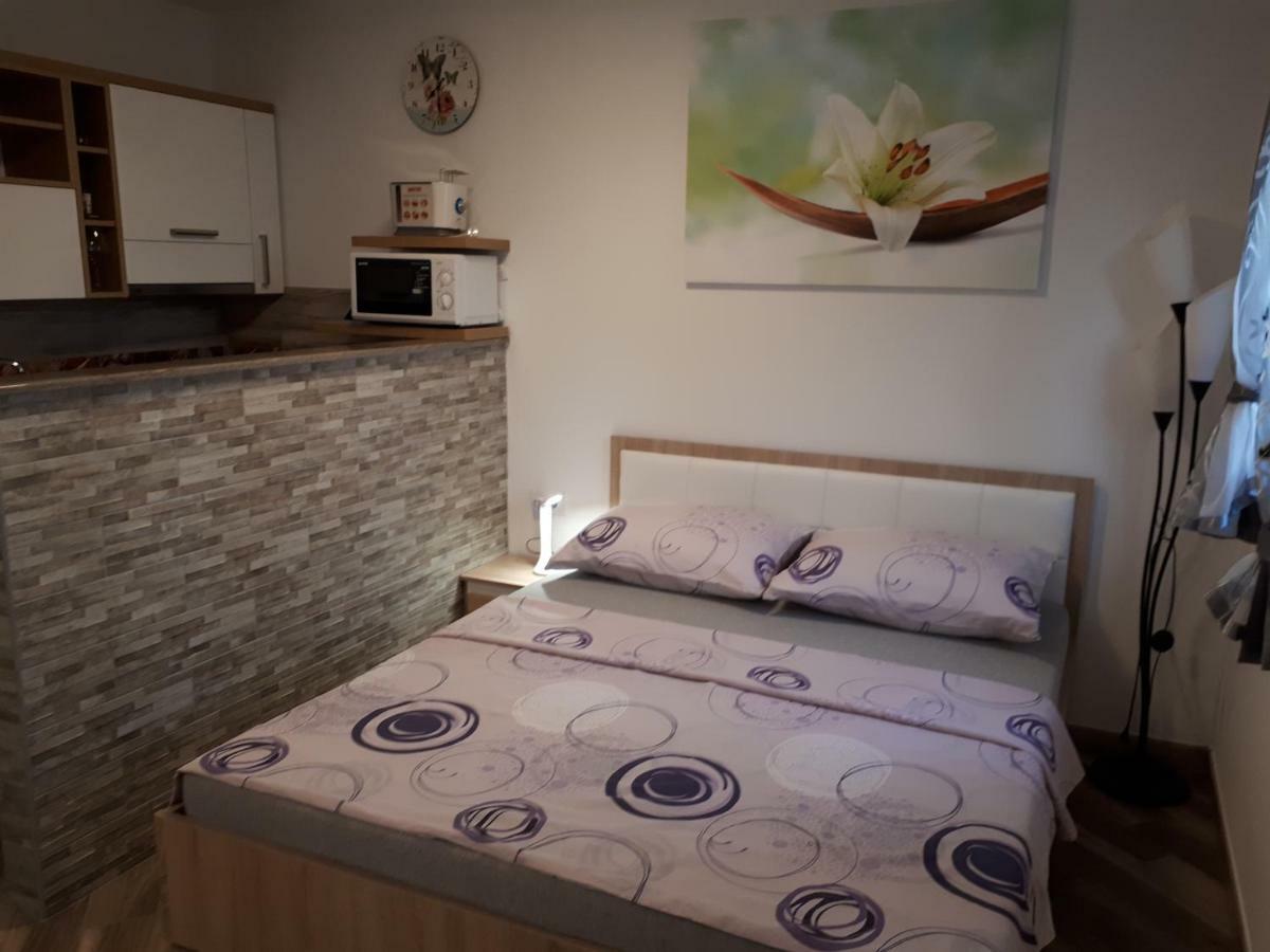 Apartment Dujica Сен Екстериор снимка